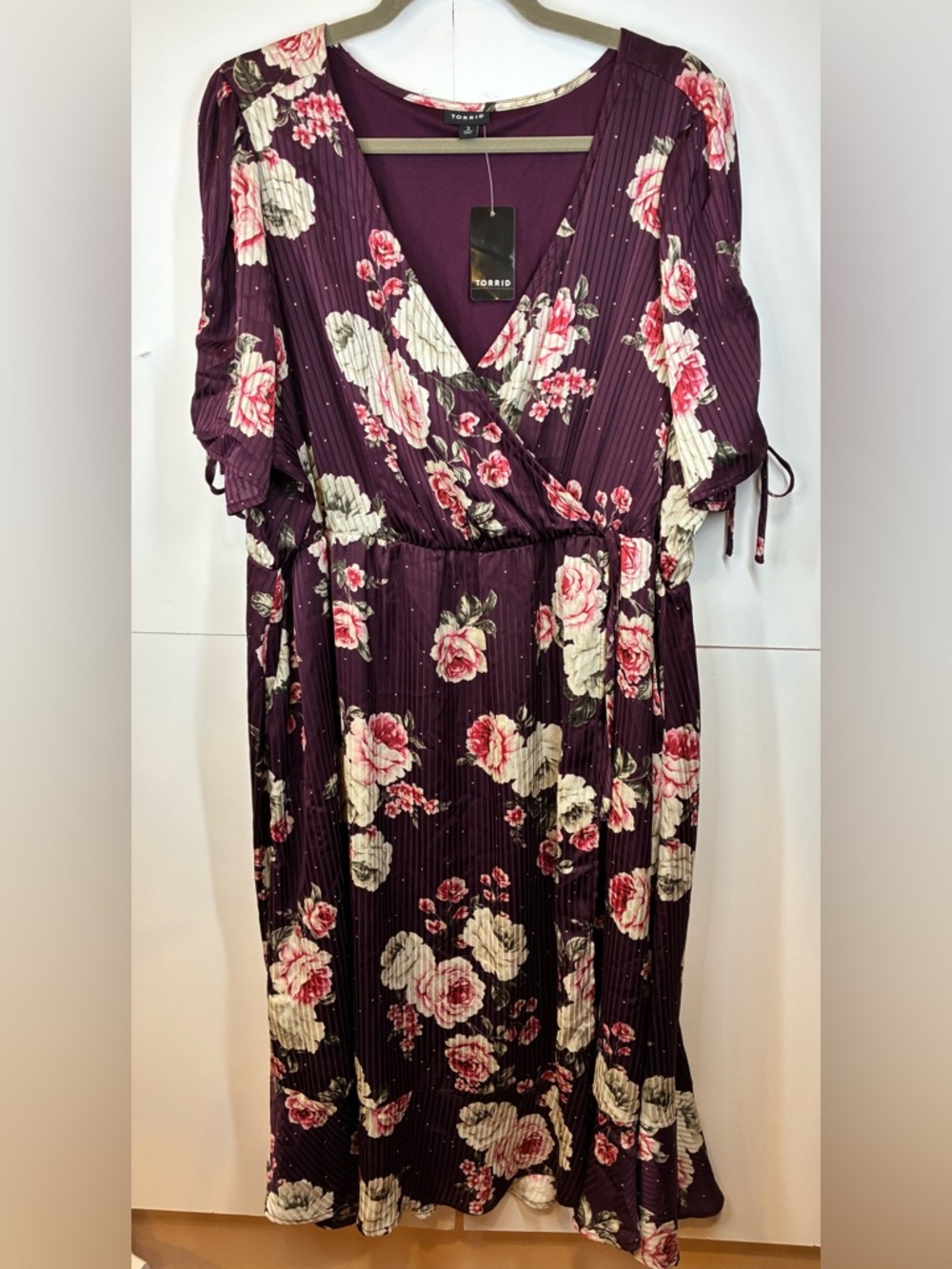 torrid Plum Floral Faux Wrap Dress with Cream & Pink Roses Size 3 NWT